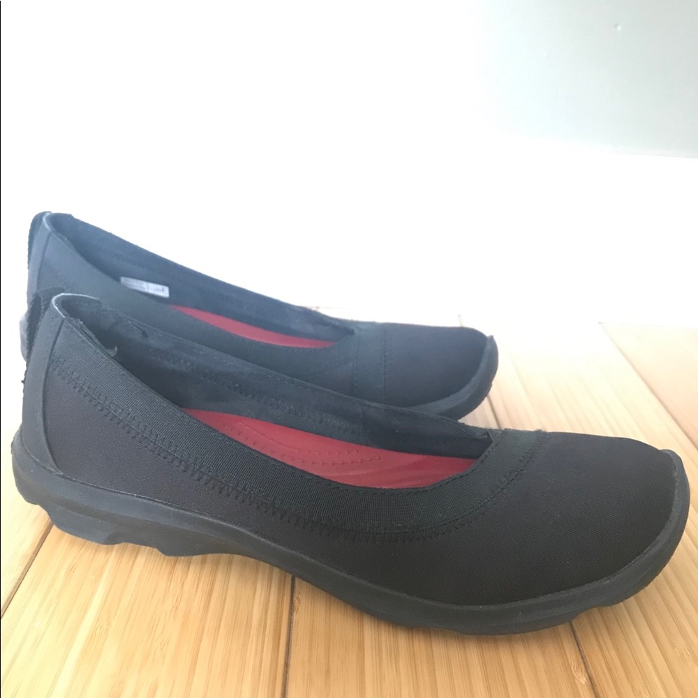 Crocs flats